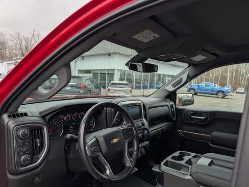 Used 2022 Chevrolet Silverado 1500 LT image 3