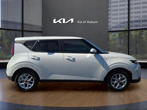 Used 2025 Kia Soul LX w/ LX Technology Package image 6