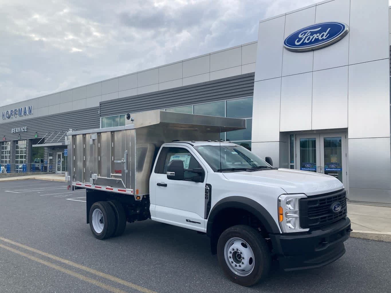 Used 2023 Ford F550 4x4 Regular Cab Super Duty image 2