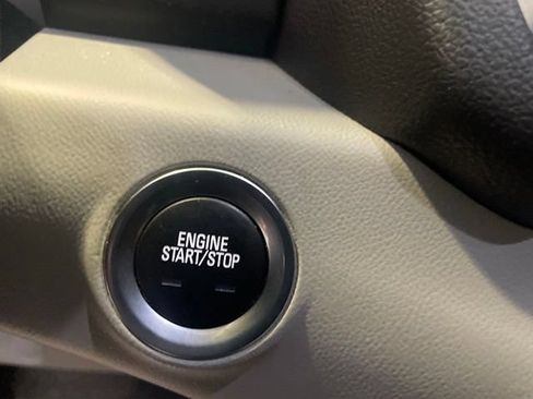 Used 2021 GMC Terrain SLT w/ LPO, Floor Liner Package AWD/4WD image 9