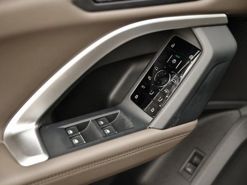 New 2025 Audi Q5 Premium image 16