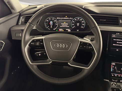 Used 2024 Audi Q8 e-tron Premium Plus w/ Premium Plus Package AWD/4WD image 19