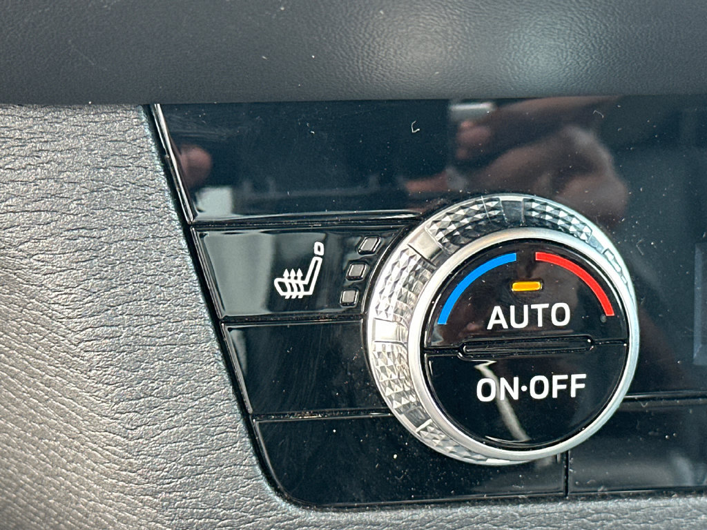 Used 2025 Mitsubishi Outlander SE AWD/4WD image 33