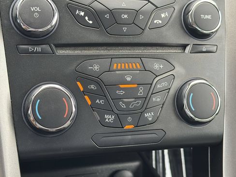 Used 2018 Ford Fusion S FWD image 21