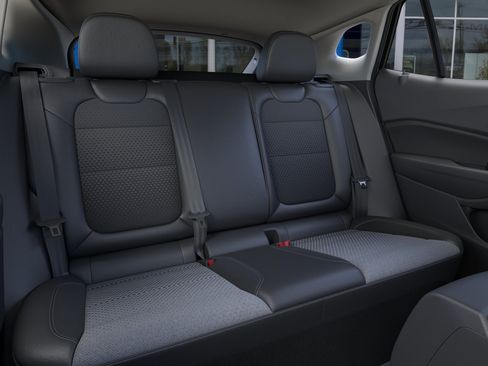 New 2026 Chevrolet Trax LT w/ Midnight Edition FWD image 44