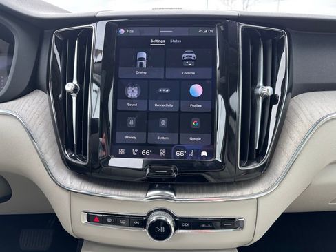 Certified 2023 Volvo XC60 B5 Plus w/ Climate Package image 13