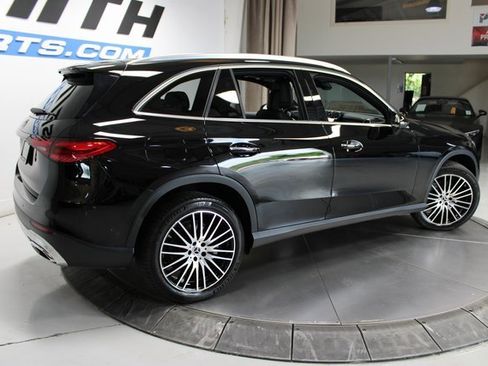 Used 2024 Mercedes-Benz GLC 300 image 6