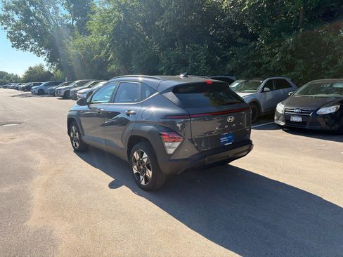 Used 2024 Hyundai Kona SEL w/ Convenience Package AWD/4WD image 3