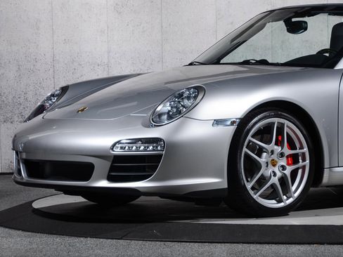 Used 2010 Porsche 911 Carrera S image 14