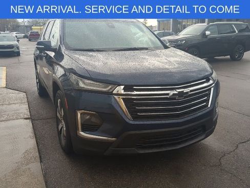 Used 2023 Chevrolet Traverse LT w/ LT Premium Package image 11