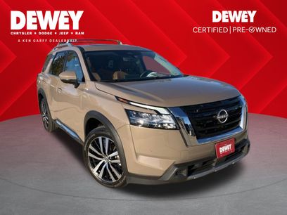 Used 2024 Nissan Pathfinder Platinum w/ Cargo Package