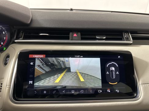 Used 2020 Land Rover Range Rover Velar R-Dynamic HSE image 17