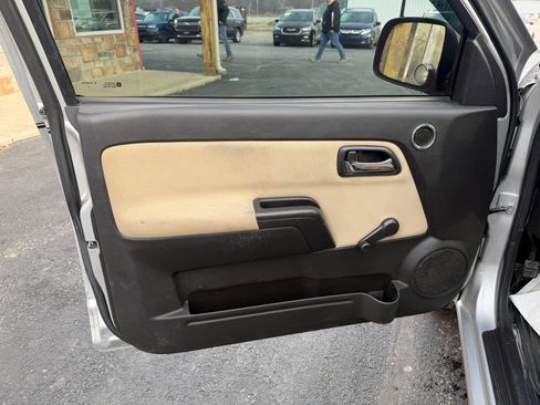 Used 2010 Chevrolet Colorado LT image 12