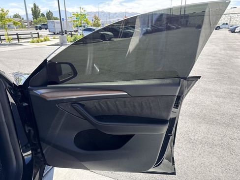 Used 2023 Tesla Model Y Performance AWD/4WD image 22