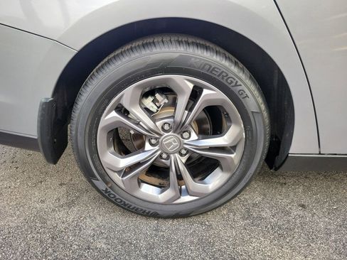 Certified 2023 Honda Accord EX image 6