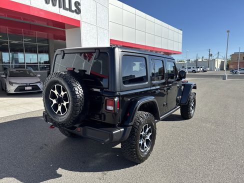 Used 2023 Jeep Wrangler Unlimited Rubicon w/ Cold Weather Group AWD/4WD image 4