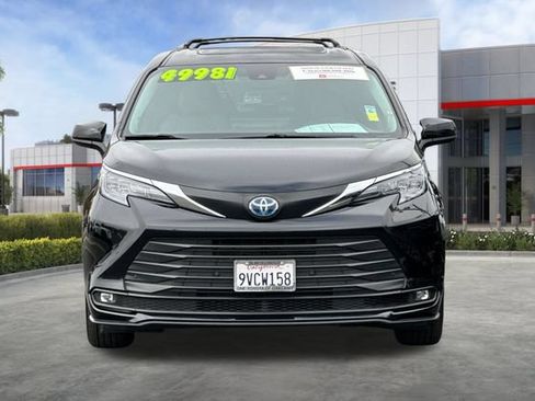 Certified 2025 Toyota Sienna XLE w/ XLE Plus Package AWD/4WD image 12