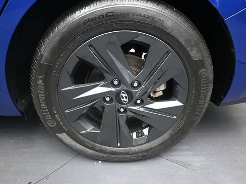 Used 2023 Hyundai Elantra SEL FWD image 10