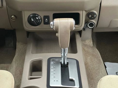 Used 2018 Nissan Frontier SV image 15