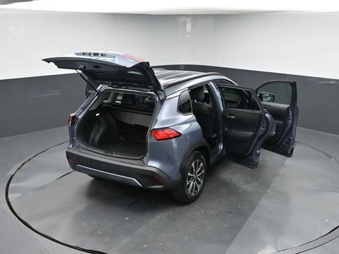Used 2023 Toyota Corolla Cross XLE image 48