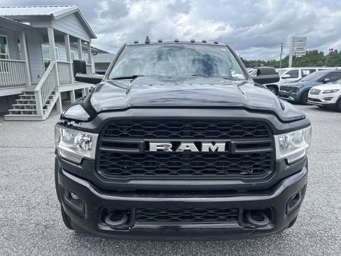 Used 2022 RAM 4500 Tradesman RWD image 9