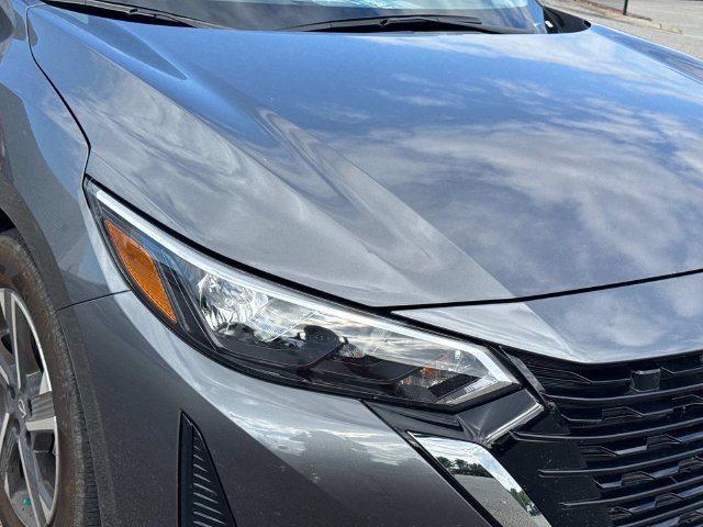 Used 2025 Nissan Sentra SV FWD image 11