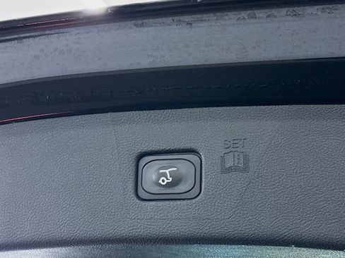 Used 2024 Ford Edge Titanium image 30