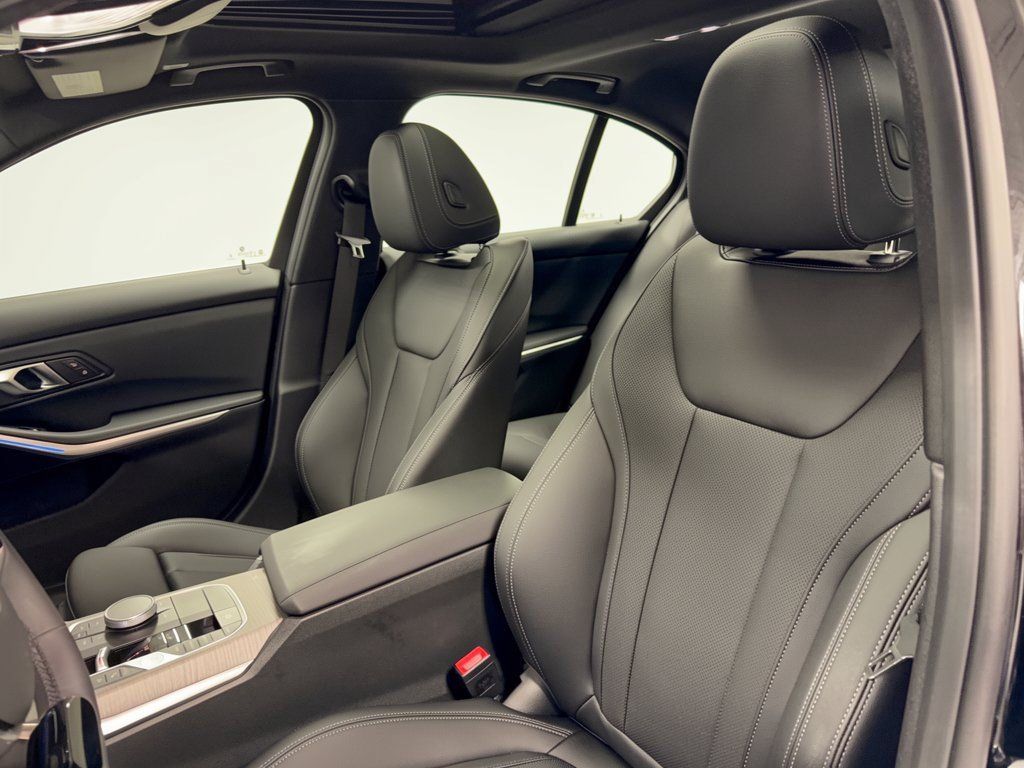 Certified 2026 BMW 330i Sedan RWD image 5