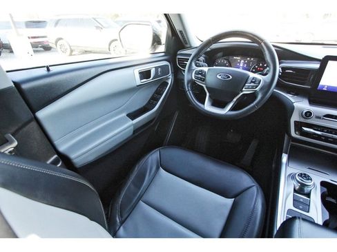 Certified 2022 Ford Explorer XLT w/ Equipment Group 202A image 12