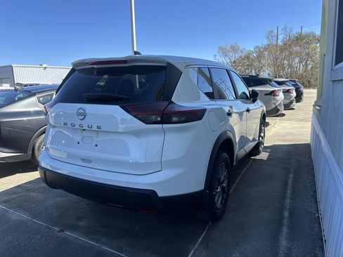 New 2026 Nissan Rogue S image 2