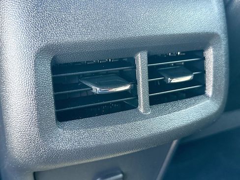 Used 2023 Chevrolet Equinox RS FWD image 24