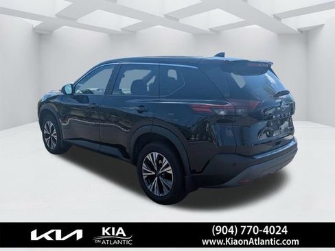 Used 2023 Nissan Rogue SV image 5