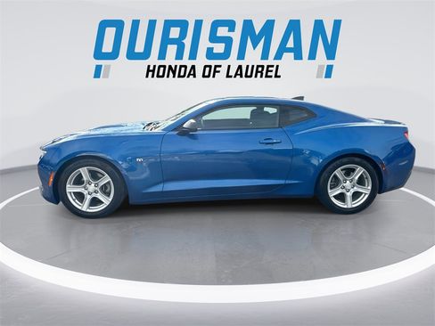 Used 2018 Chevrolet Camaro LT image 5