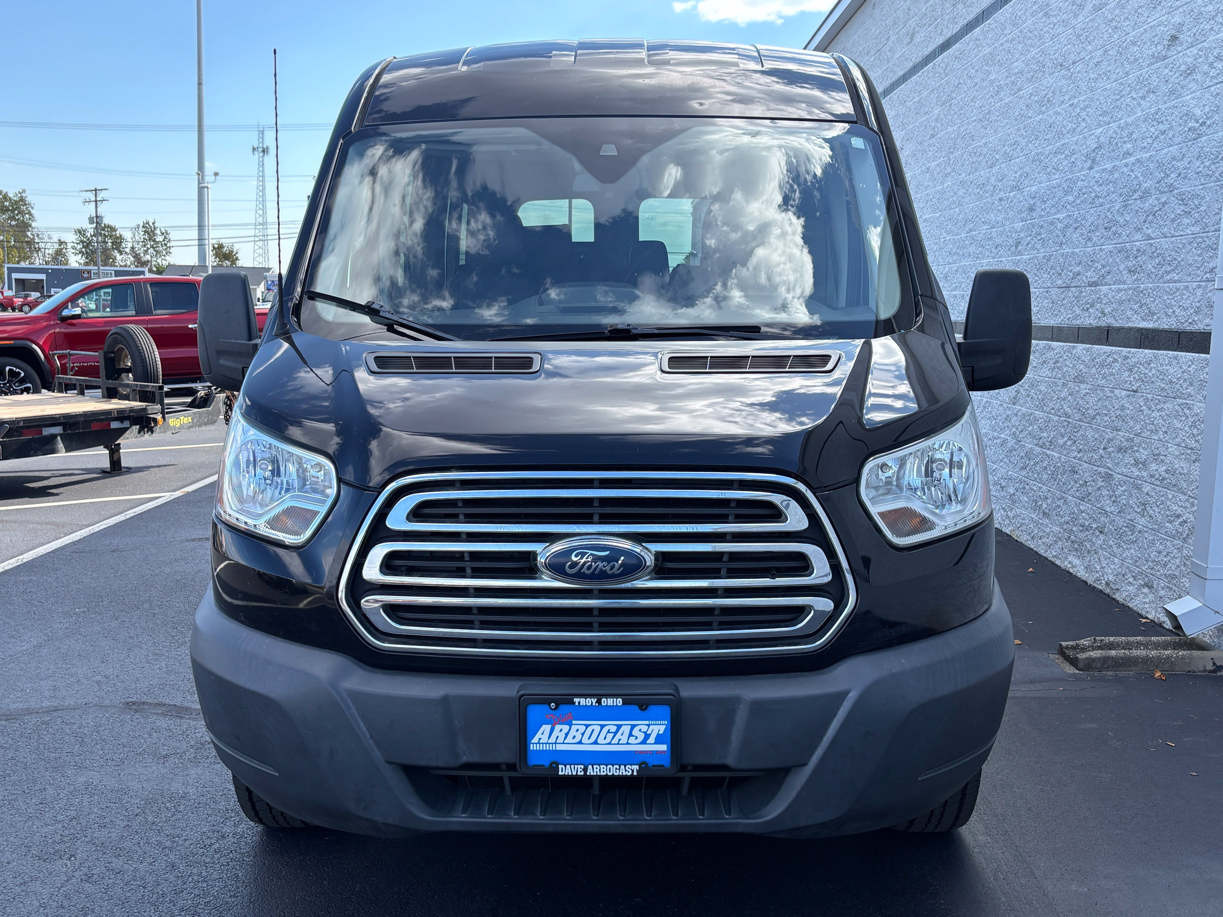 Used 2018 Ford Transit 350 XLT RWD image 5