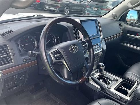 Used 2019 Toyota Land Cruiser AWD/4WD image 13