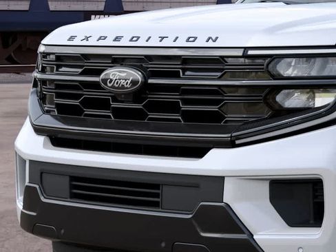 New 2027 Ford Expedition Platinum RWD image 17