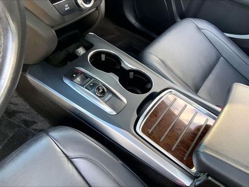 Used 2018 Acura MDX SH-AWD image 16