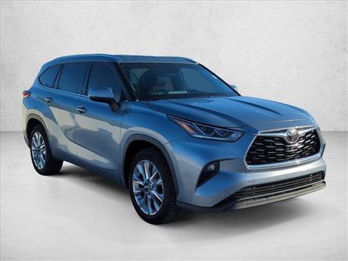 Certified 2020 Toyota Highlander Limited FWD image 3