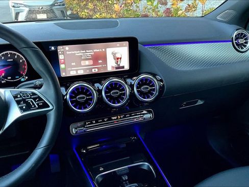 Used 2025 Mercedes-Benz GLA 250 4MATIC image 6