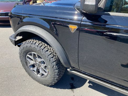 New 2025 Ford Bronco Badlands image 6