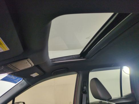 Certified 2025 Honda Ridgeline Black Edition image 25