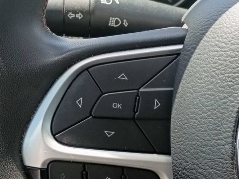 Used 2021 Jeep Compass Latitude AWD/4WD image 25