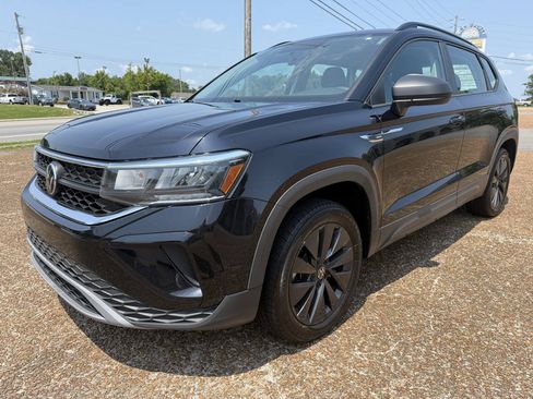 Used 2022 Volkswagen Taos S AWD/4WD image 1