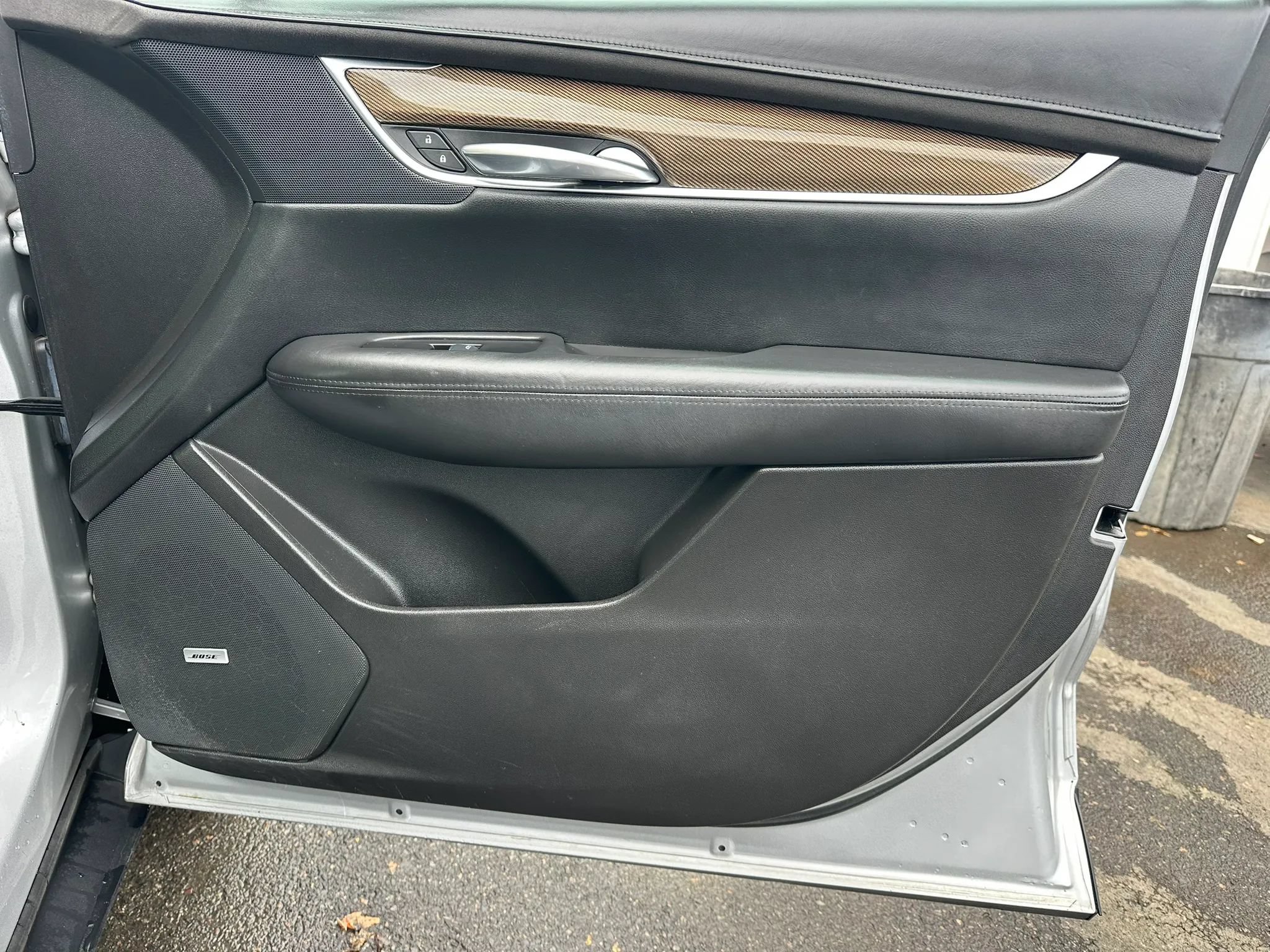 Used 2017 Cadillac XT5 Platinum w/ Driver Assist Package AWD/4WD image 16