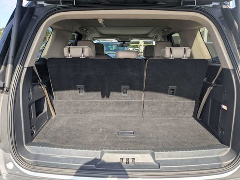 Used 2024 Ford Expedition Limited RWD image 13