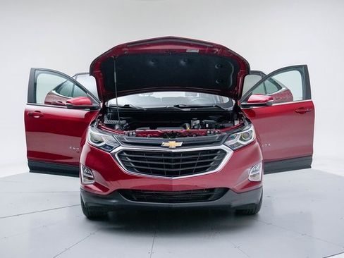 Used 2021 Chevrolet Equinox LT image 16