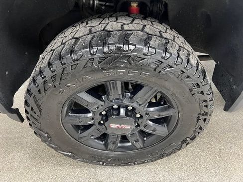 Used 2024 GMC Sierra 3500 AT4 w/ AT4 Premium Plus Package AWD/4WD image 15