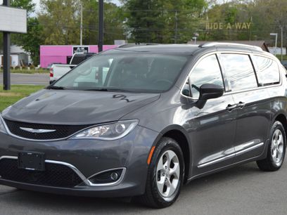 Used 2017 Chrysler Pacifica Touring-L Plus
