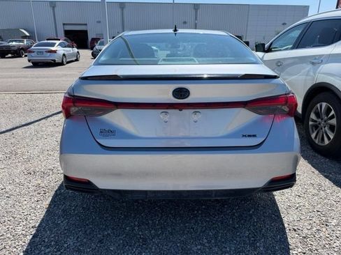 Used 2022 Toyota Avalon XSE FWD image 5