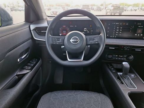 Used 2026 Nissan Kicks SV w/ SV Premium Package FWD image 13